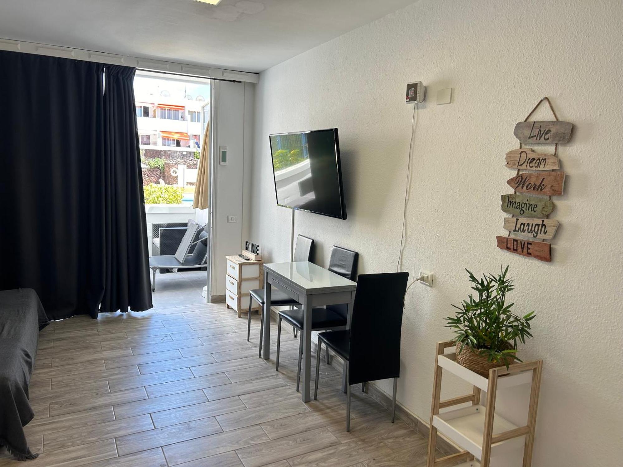 Sunny Apt With Terrace Coastal Area South Arona Arona  Zewnętrze zdjęcie