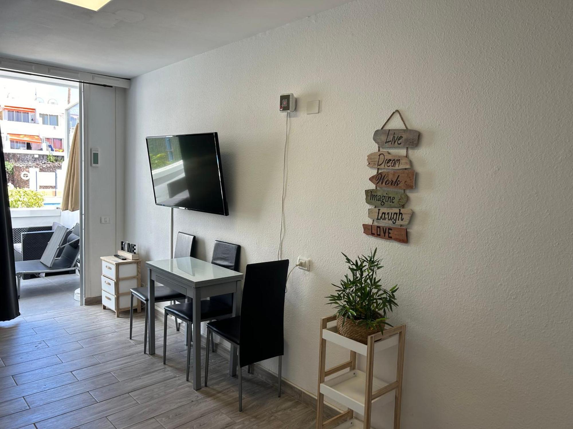Sunny Apt With Terrace Coastal Area South Arona Arona  Zewnętrze zdjęcie
